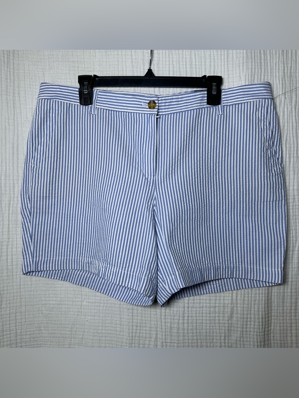 NWT Talbots Relaxed Chino Shorts Blue & White Striped Womens Size 16P-38” Waist